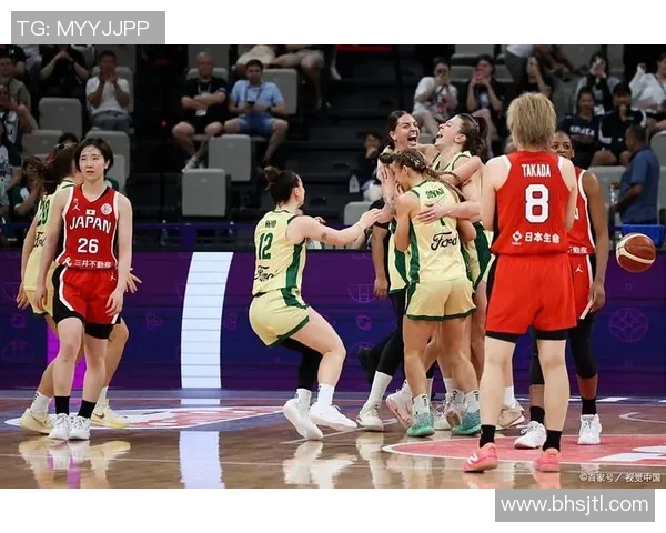 WNBA自由人对阵火花精彩对决争夺季后赛席位的关键战役